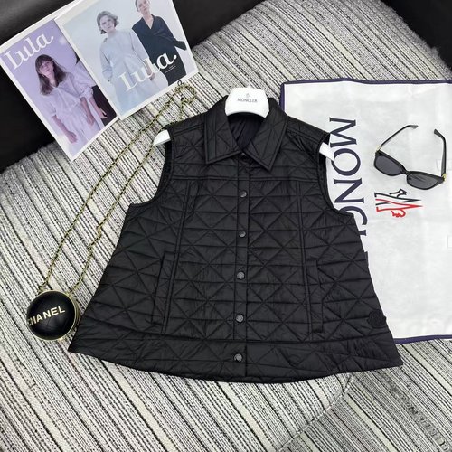 Moncler Recommended A-Line Checkerboard Cotton Vest for Layering