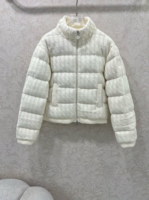 Moncler 100% Wool Shell Knitted Down Jacket with Classic Logo and Zipper Pendant
