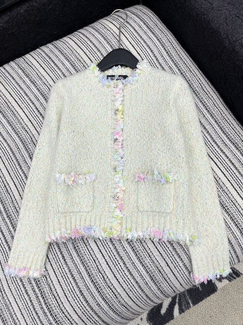 Chanel Exclusive Customized Vintage Series Heavy-Duty Lace Round Neck Coat