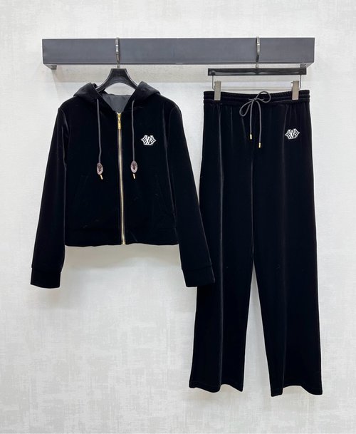 Louis Vuitton Velvet Hooded Jacket and Drawstring Pants Set with Logo for a Classic Appeal