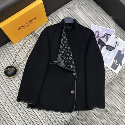 Louis Vuitton Classic Floral Double-sided Woolen Coat with Sheepskin Trim