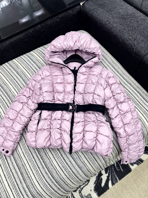 Moncler Ant Waist Design Down Jacket Filled with 90% Goose Down and Exclusive Embroidery Logo