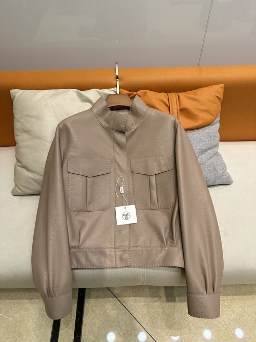 Hermes Exquisite Leather Garment with Pure Handmade Sewing and Oil Edge Technique