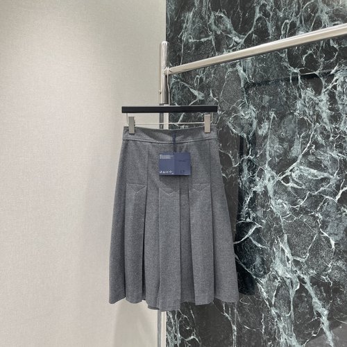 Prada High-waisted Pleated Skirt, Good Texture, Fashionable
