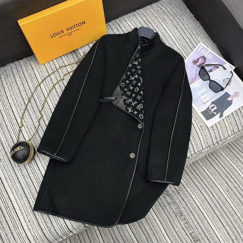 Louis Vuitton Recommended Classic Logo Double-Sided Woolen Overcoat with Sheepskin