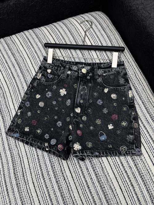 Chanel Graffiti - Printed Denim Shorts with High - End Design
