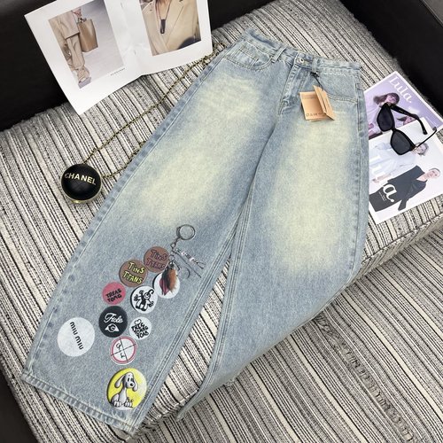 Miu Miu Recommended Early Autumn Curved Jeans with Cartoon Prints