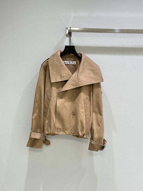 Dior Cotton Jacket with Shoulder Straps and Leather Logo, Stylish and Classic