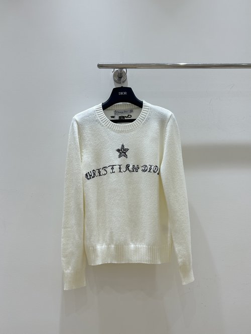 Dior High-Quality Star & Letter Embroidered Knit Crewneck Sweater – Stylish, Warm, Eye-Catching