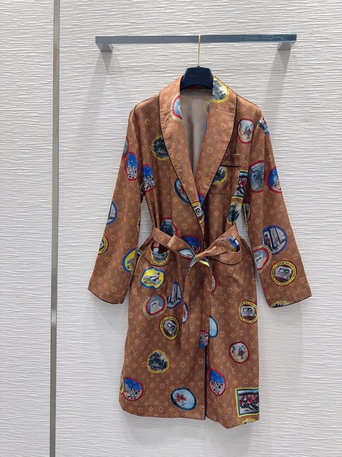 Louis Vuitton Nightgown with Print for Noble and Retro Style