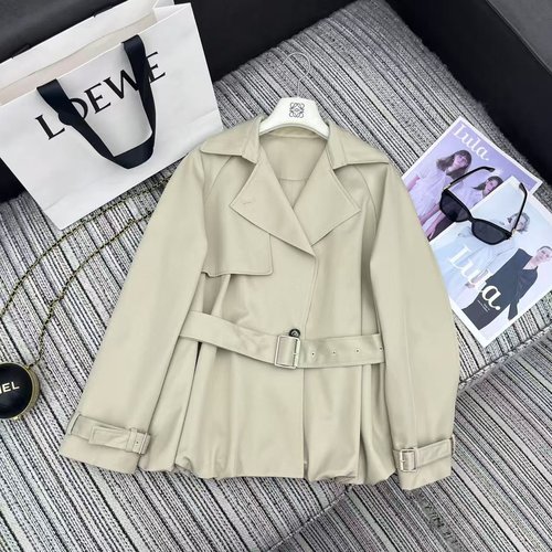 Loewe Highly Recommended: New LOE Collared Flared Windbreaker