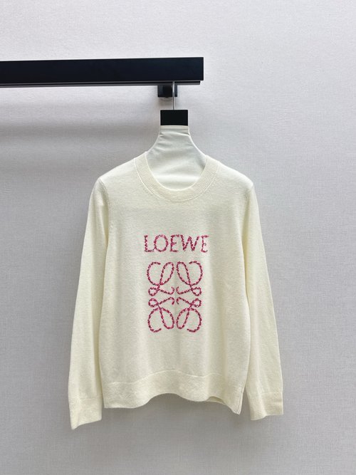 Loewe Classic Embroidered Logo Sweater for Versatile and Comfortable Wear