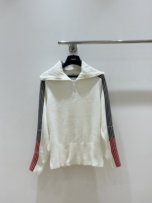 Dior Knitted Long Sleeve with Line Color Block and Navy Collar: Fashionable and Practical