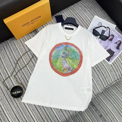 Louis Vuitton Print Pattern Round Neck Short Sleeve T-Shirt with Chain Decoration