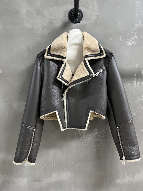 Miu Miu Classic Small - Collar Sporty Fur - Leather Apparel