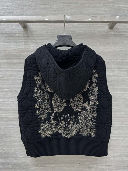 Dior Exclusive First Release: Milk - Colored Dafeng Tartan Hooded Vest with Butterfly Embroidery