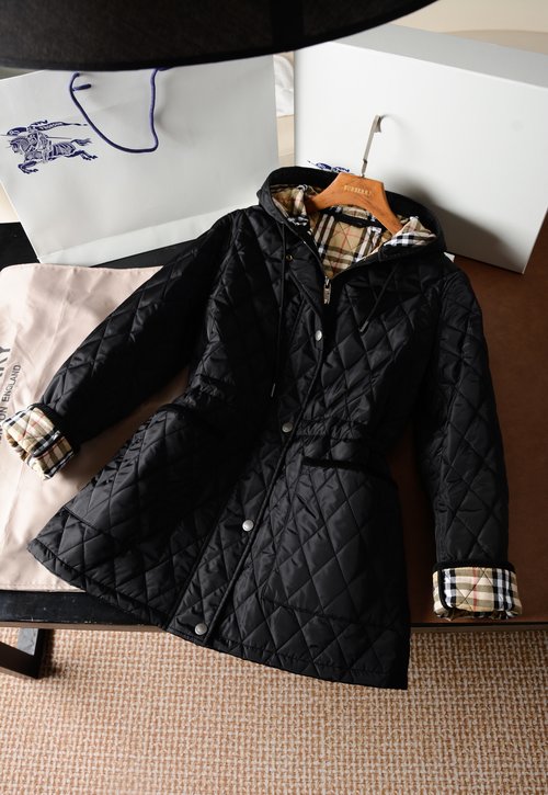 Burberry Quilted Windbreaker with Checkered Lining and Equestrian Motif