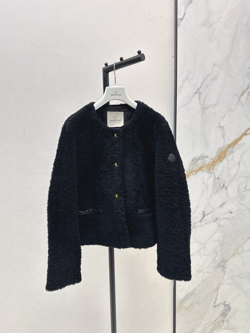 Moncler Cozy Merino Fur-Combined Down Jacket with Back Splicing