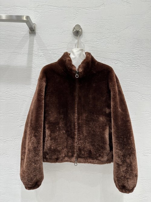 Loewe High-Quality Imported Merino Fur Coat, Elegant and Warm
