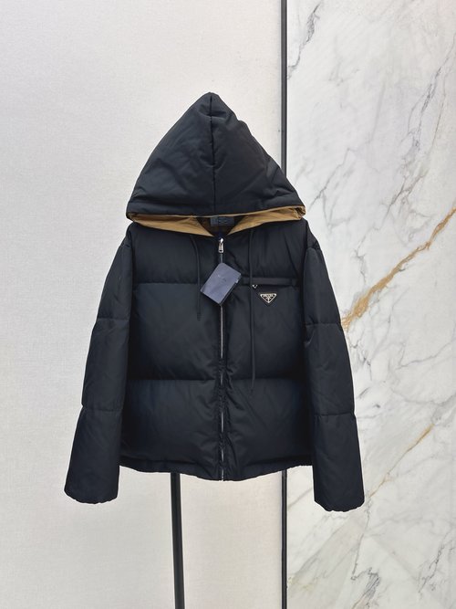 Prada Exclusive Triangular Logo Decorated Hooded Down Jacket