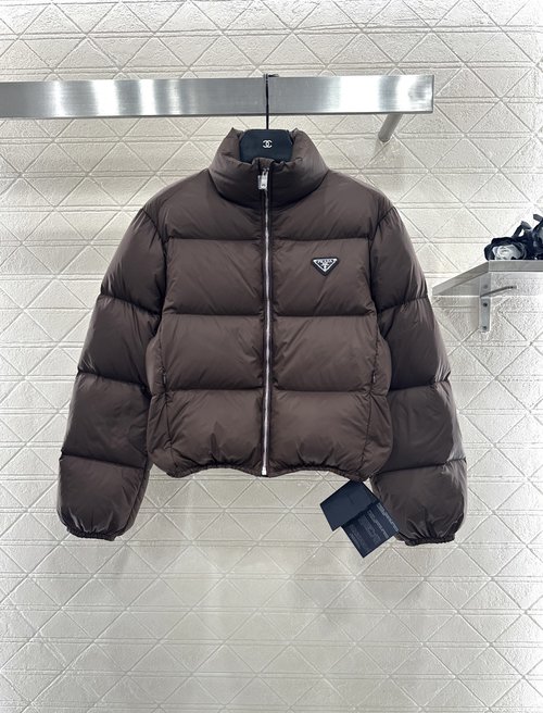 Prada Lightweight and Stylish Down Jacket with Metal Badge and Practical Design