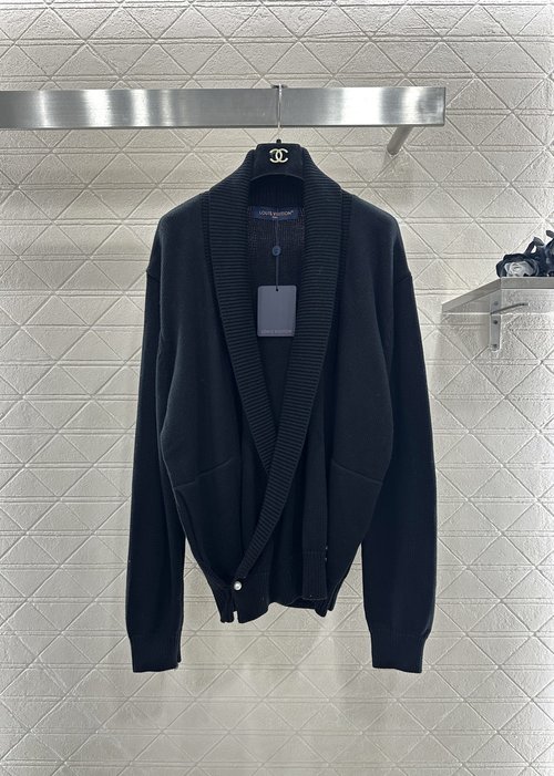 Louis Vuitton Custom Wool Knit Open-Front Collared Sweater with Letter Logo