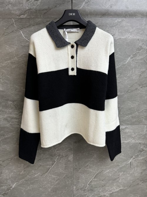 Dior Stylish Black and White Sweater with Back Pattern