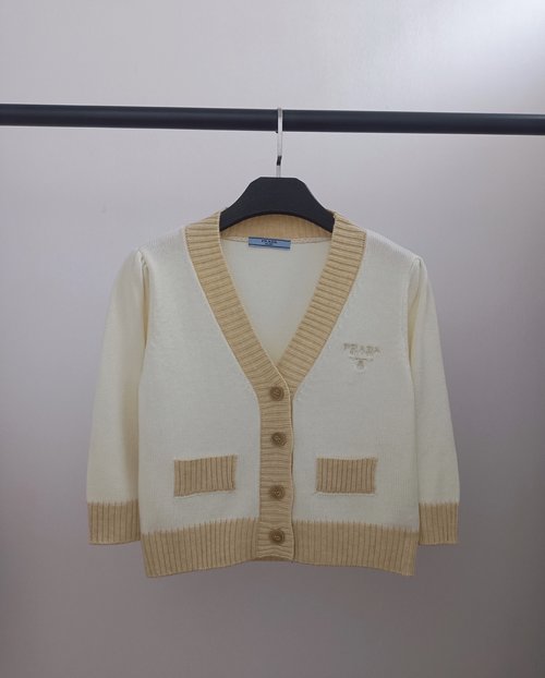 Prada Letter Embroidery Logo Contrast Wool - Cotton Knit 3/4 Sleeve Cardigan