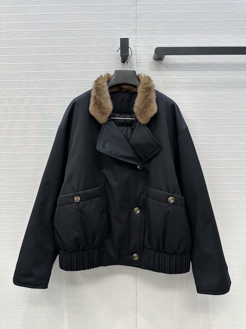 The Row Row-style Collared Down Jacket: Comfortable and Sophisticated