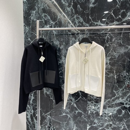 Loewe Zipper Knit Jacket with Leather Pockets, Stylish for Commuting or Relaxing