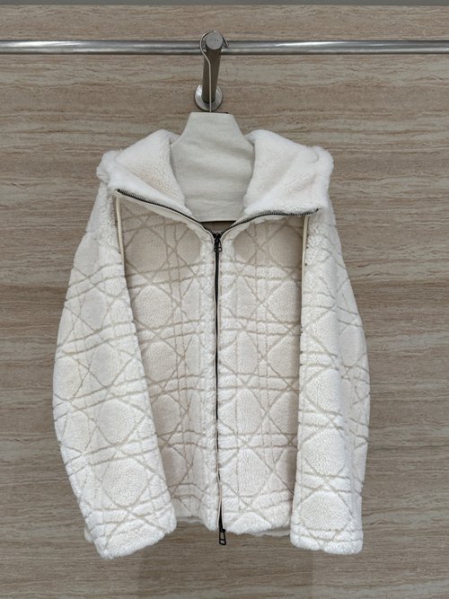 Dior Xiaomili Hooded Fur-Lined Coat with Classic Vine Pattern Design