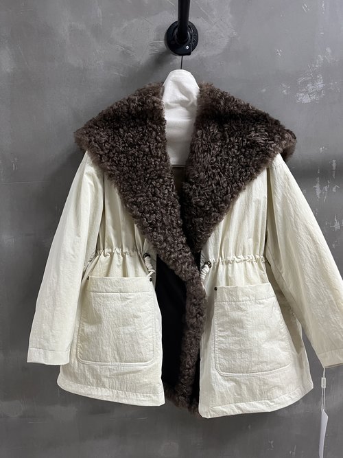 Brunello Cucinelli Classic Goose Down Jacket, Loose Fit, Elegant and Versatile