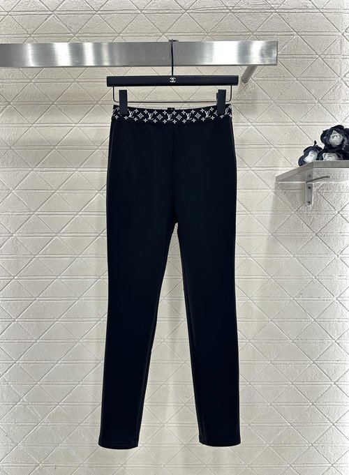 Louis Vuitton High-Elastic Fleece Lined Leggings with Letter Decoration