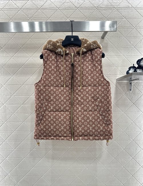 Louis Vuitton Louis Vuitton: Teddy Fleece Hooded Jacquard Cotton Vest