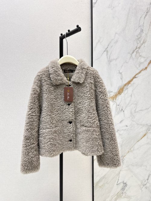 Loro Piana Sheep s Wool Collar H-Shape Coat for an Elegant Look
