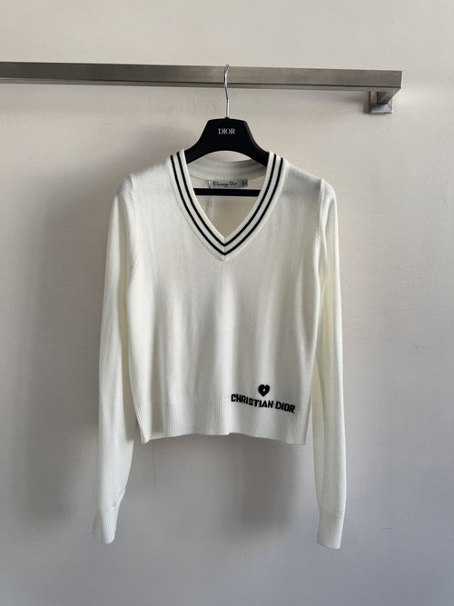 Dior Pullover Knit Sweater with Heart Print, Soft and Sophisticated