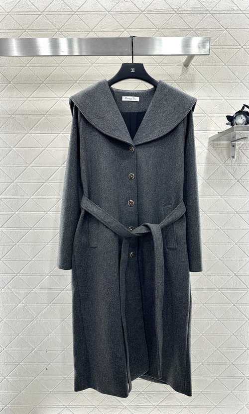 Dior Long Shawl Coat with Large Collar, Exuding British Elegance