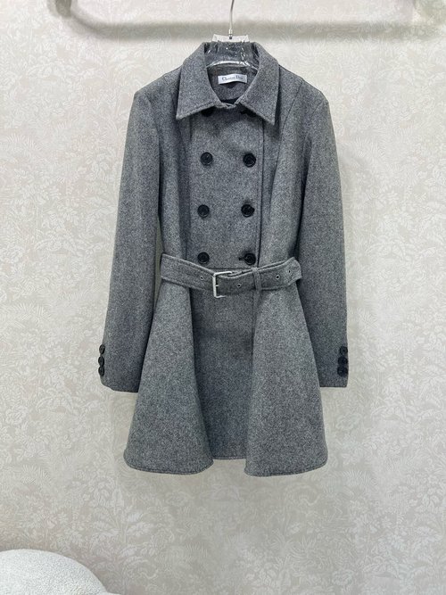 Dior Stylish Double-Breasted Belted Dress for Commuting and Special Events