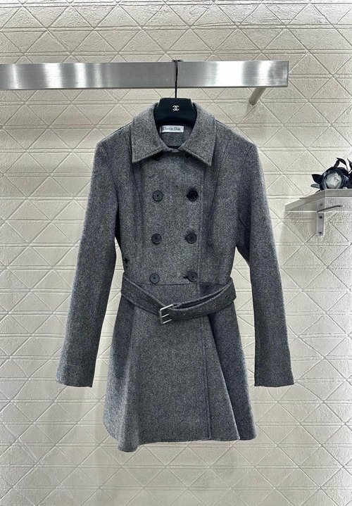 Dior Double-Breasted Woolen Coat with Bee Embroidery, Elegant and Adaptable