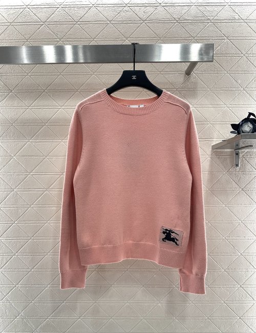 Burberry Warhorse Series Pullover Knit Long Sleeve with Horse Logo