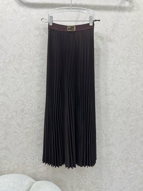 Fendi Elongated Solid Color Pleated Skirt with Double F Metal Decoration