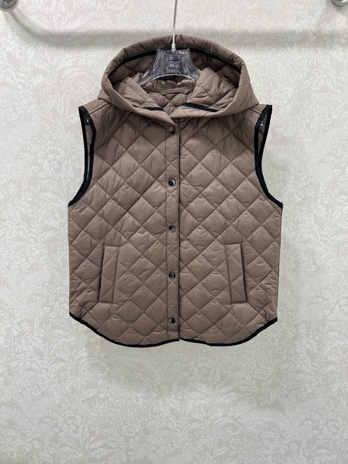 Loewe Lightweight Quilted Zip-up Hooded Cotton Vest for Layering