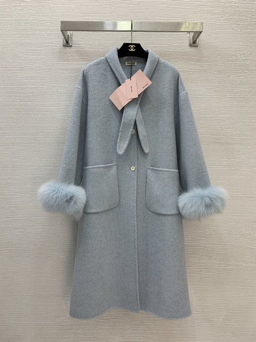 Max Mara Premium Double-Sided Woolen Coat with Detachable Fox Fur Collar