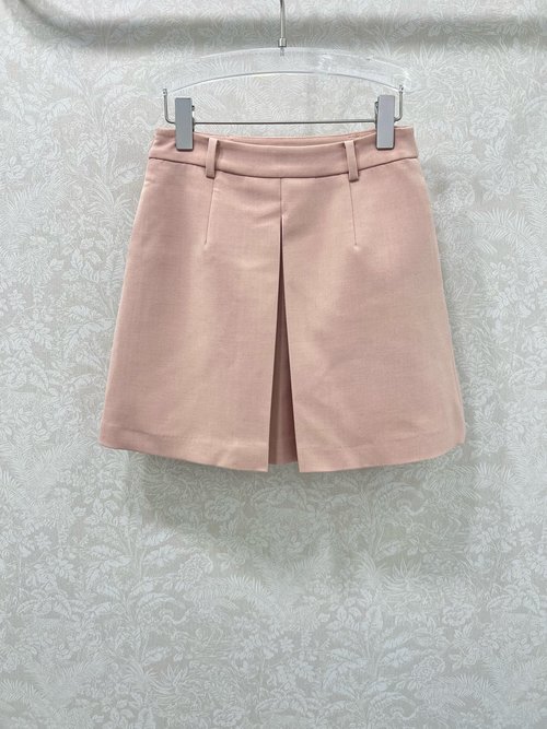 Dior Elegant Nude Pink Skirt with Lined Shorts, Ideal for Sophisticated Look