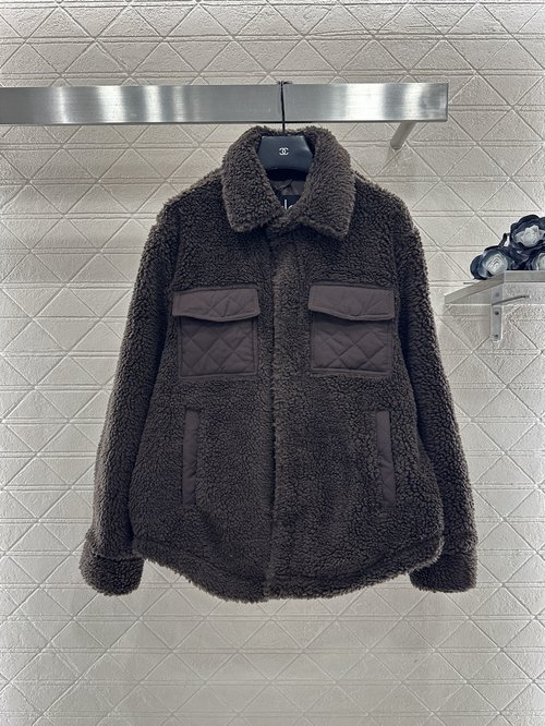 Loewe Custom Teddy Fleece Buttoned Coat with Collar and Pocket Ornament