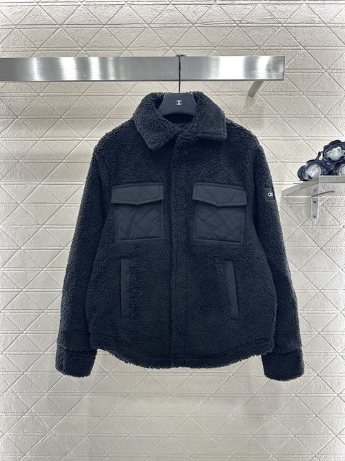 Loewe Custom Teddy Fleece Buttoned Coat with Collar and Pocket Ornament