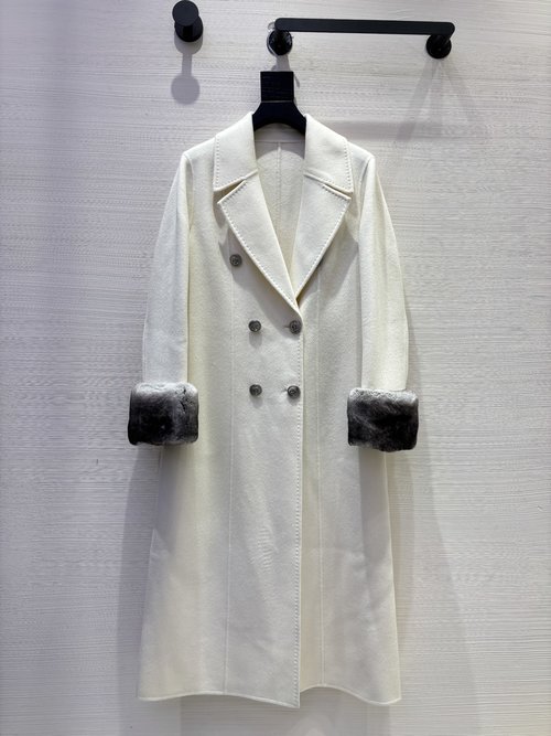 Dior Stylish Cashmere Coat with Detachable Chinchilla Fur Cuffs