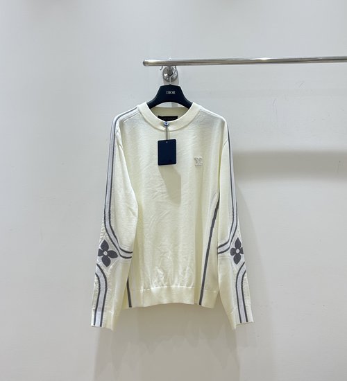 Louis Vuitton Stylish Sweatshirt with European - American Style Letter Embroidery