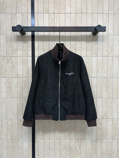 Dior Contrast Collar Tweed Jacket with Logo Embroidery: Elegant and Comfortable