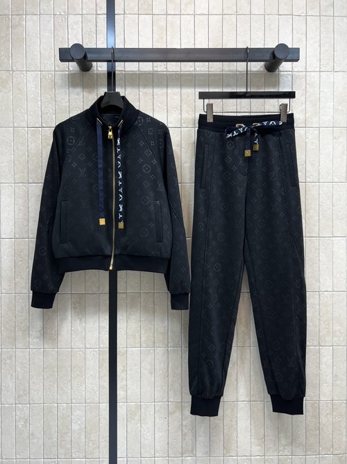 Louis Vuitton Classic Monogram Jacquard Tracksuit with Distinctive Logo Elements